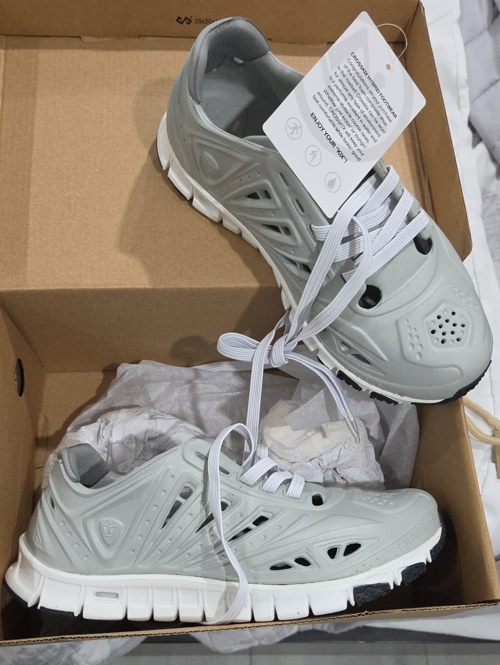 NWT Crosskix APX Hybrid Foam Composite Water Shoes Sneakers Light Grey